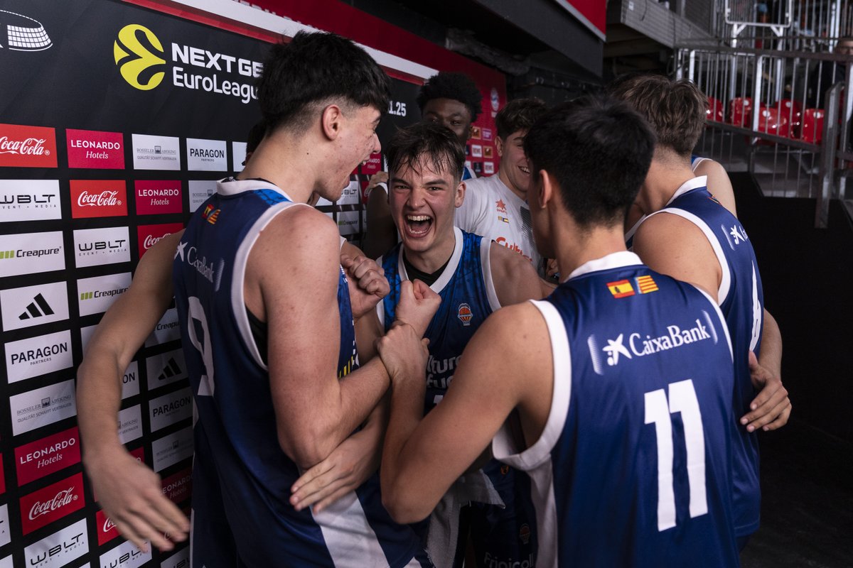 LAlqueriaVBC's tweet photo. 🍊⛹️ 𝐂𝐀𝐍𝐓𝐄𝐑𝐀

🧡 EQUIPO 🧡
🍊 FAMILIA 🍊

#AdidasNGT  

📸 @euroleague https://t.co/LrZl0aGgEk
