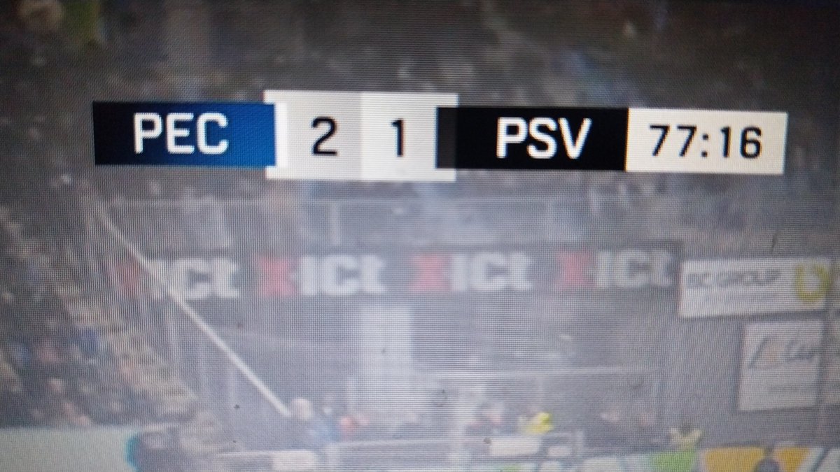 vanRukhoven's tweet image. #PECpsv 2-1

Haalt Peter Bosz Valentijnsdag?
