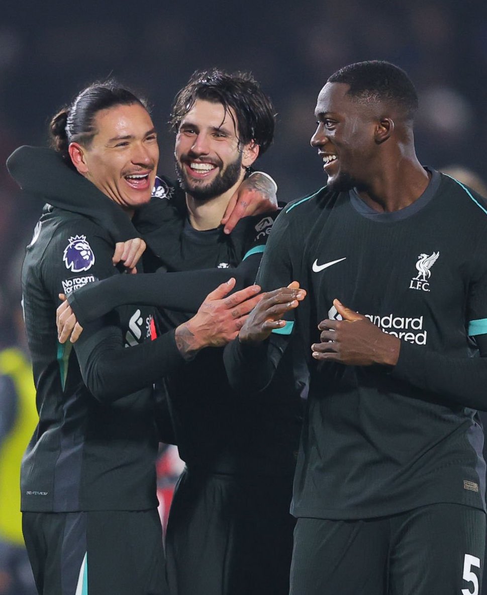 What a photo.  ❤️