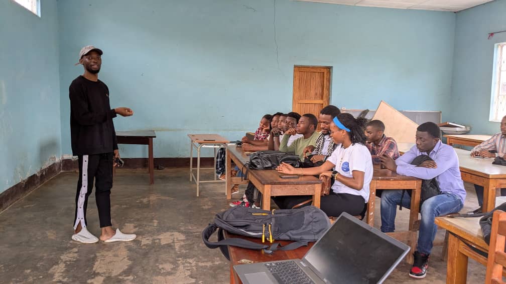 Salufa Amana tweet media