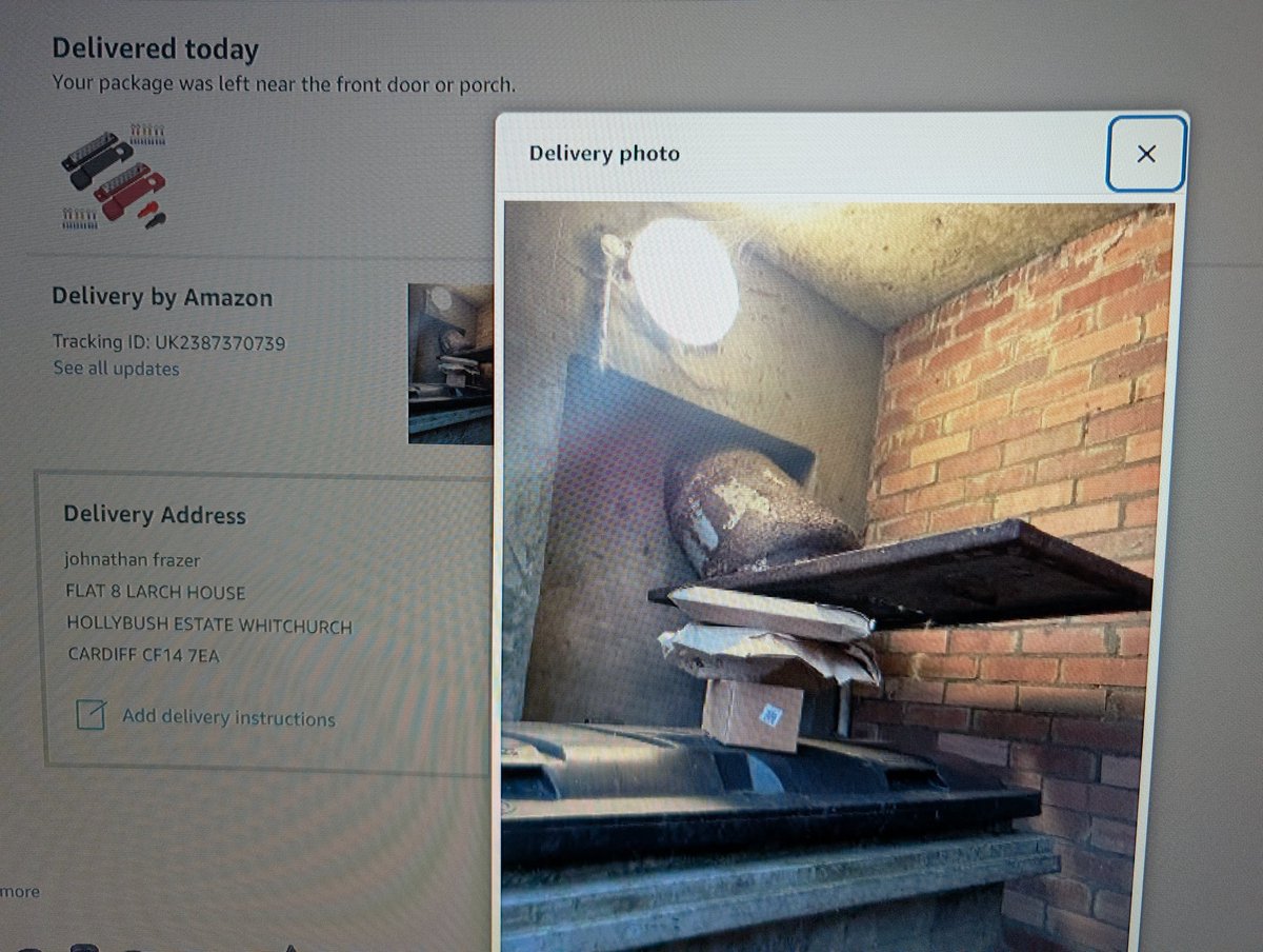 johnfrazertv's tweet photo. @AmazonUK nice delivery today !  Delivered to the communal bins 👍🏼 https://t.co/Opq1Lmzikx