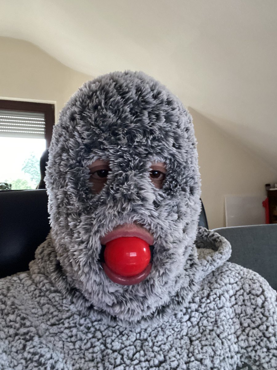FluffySlutToy's tweet photo. Feels so good to be a objectived and stuffed fluffy slut https://t.co/4BiBIwWjT3