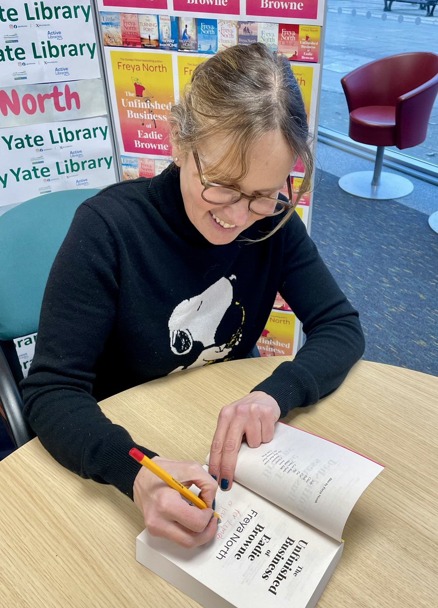Great author event at <a href="/Southgloslibs/">South Glos Libraries</a> Yate today with <a href="/freya_north/">Freya North🖌️🖌️</a> 

Another great afternoon with my book buddy @Samgalore