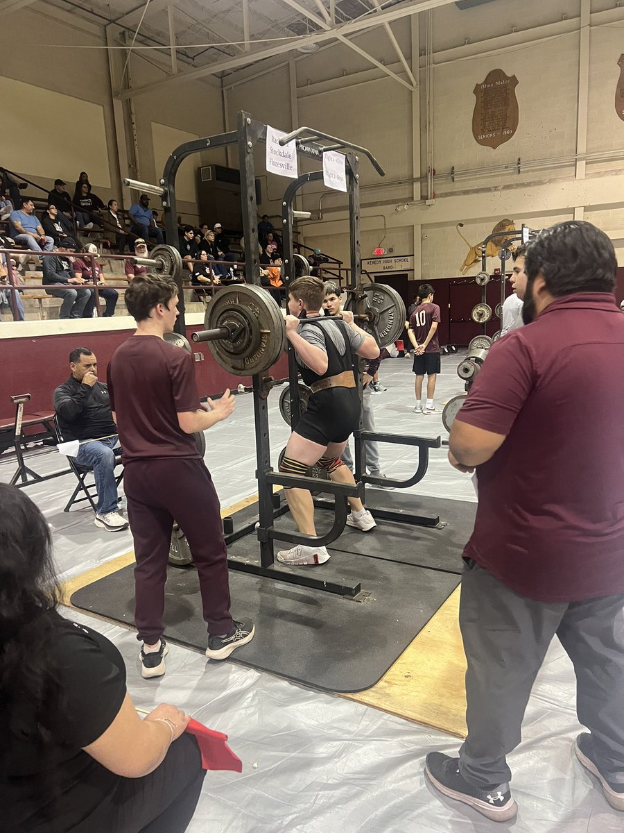 IlyanMartinez's tweet photo. Tigers & Jaguars competing at the Kenedy Powerlifting meeting today! #9for9 https://t.co/ROkhWWbf3O