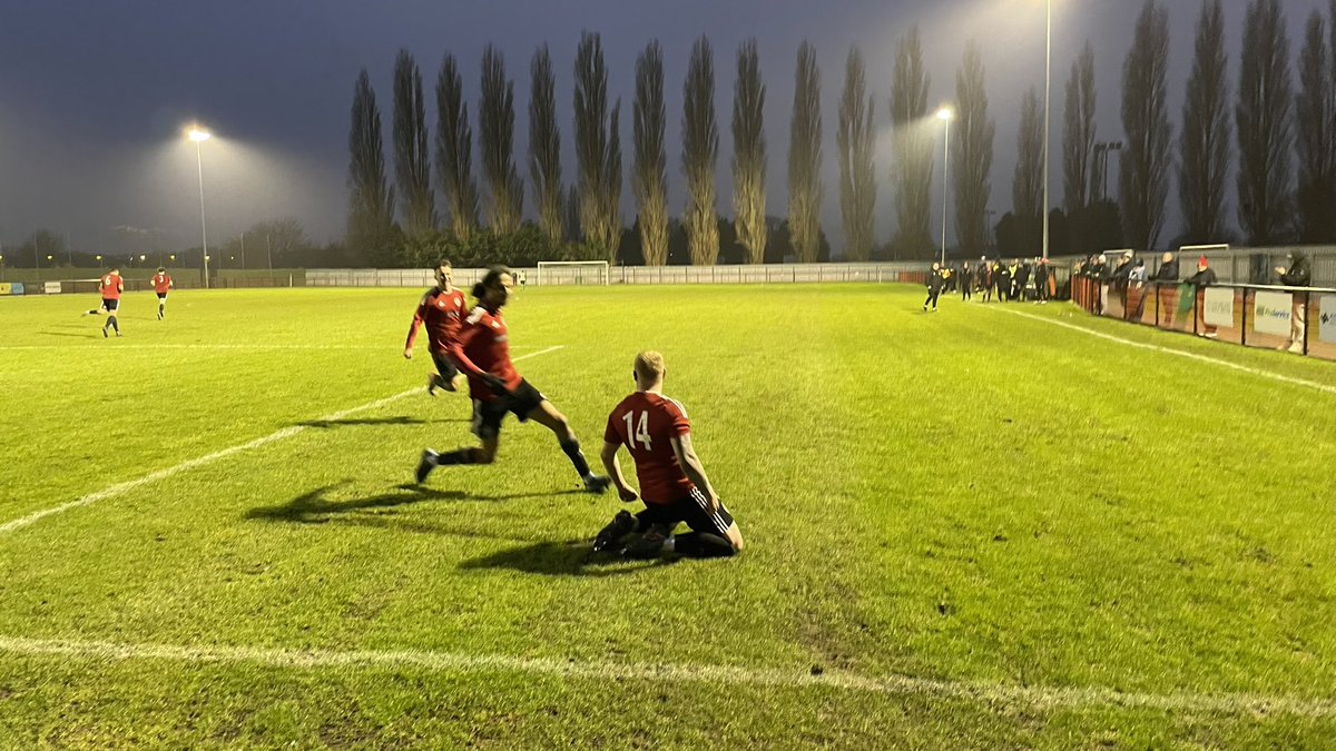 Adam Drake tweet media