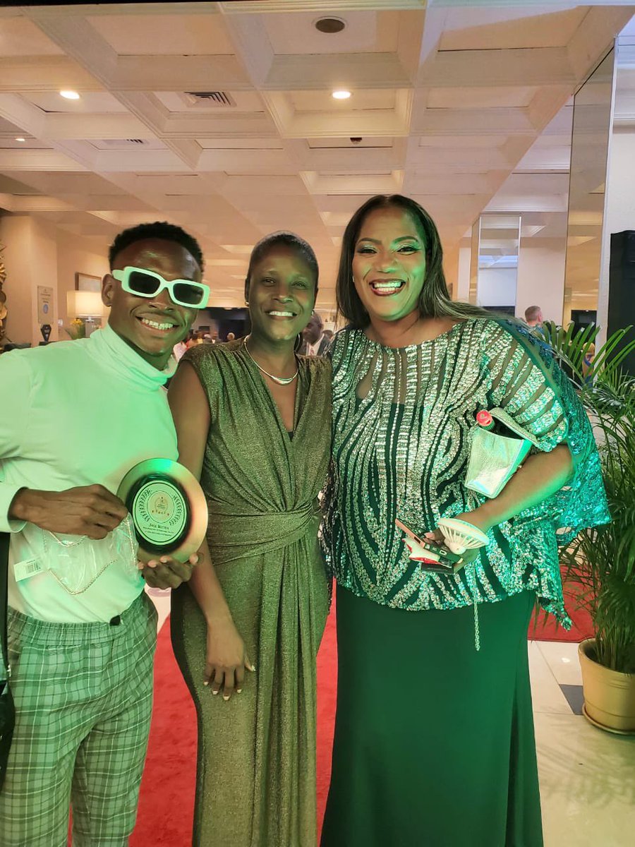 tkmsingh's tweet photo. @DahliaHarris @fiahkris @nariws001 Shining Star 🌟 #JaceWitter straight Outta New Forest High - my heart melts seeing this ❤️❤️🇯🇲🇯🇲🇯🇲 https://t.co/Y7uTb75bhc