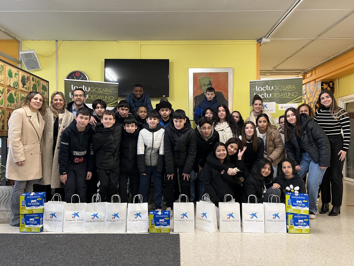 ¡Muchas gracias a <a href="/Leche_Lacturale/">Lacturale</a> y <a href="/FundlaCaixa/">Fundación ”la Caixa”</a> por el taller que han impartido sobre desayunos saludables! ¡Y gracias también por los yogures! 👏🏻👏🏻👏🏻