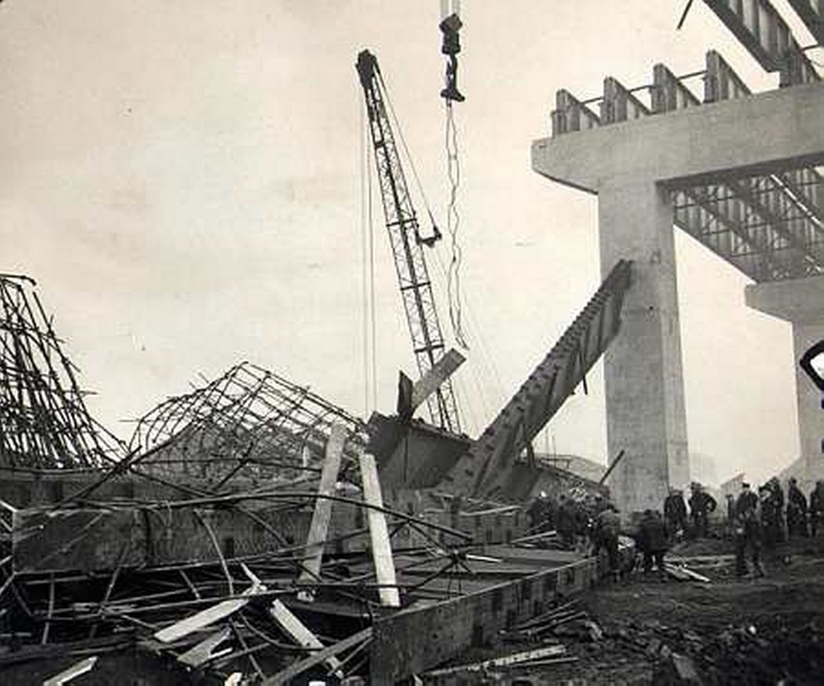 barton fly over high level bridge under construction 1959 scene of a fatal accident #Bartonuponirwell #Philhoganphotography #irlamcadviews #Bartonflyover #Irmam #Cadishead