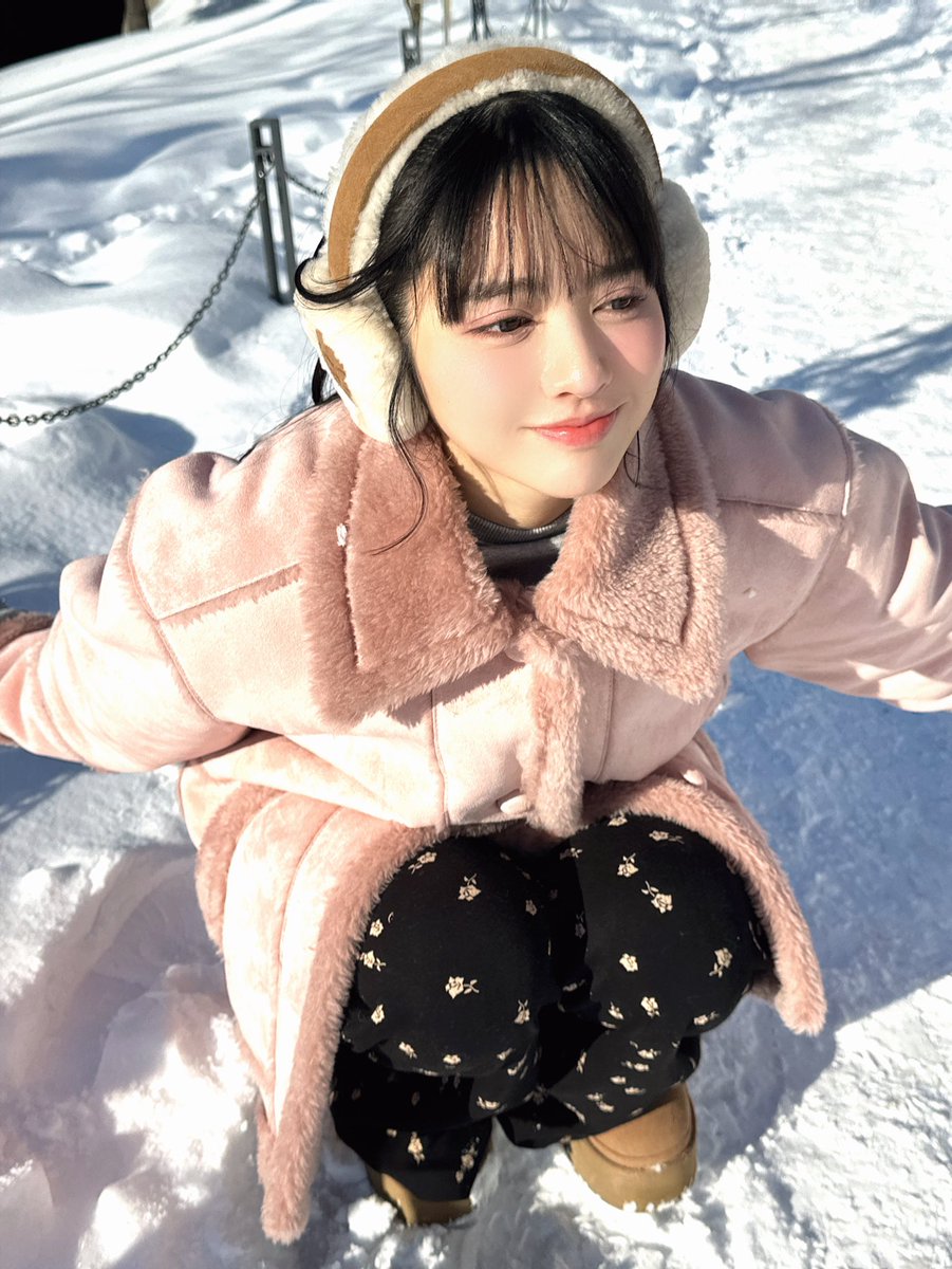 Post by 鎮西寿々歌(FRUITS ZIPPER) on X: ことし初雪〜❄️