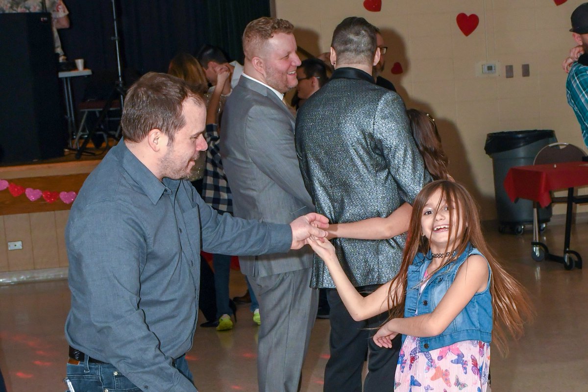WillowickRec's tweet image. Fathers! Give your daughters a day they'll always remember with the Father/ Daughter Valentine Dance on Sunday, Feb. 16!  For more info &amp;amp; to Get your tickets visit willowick.activityreg.com