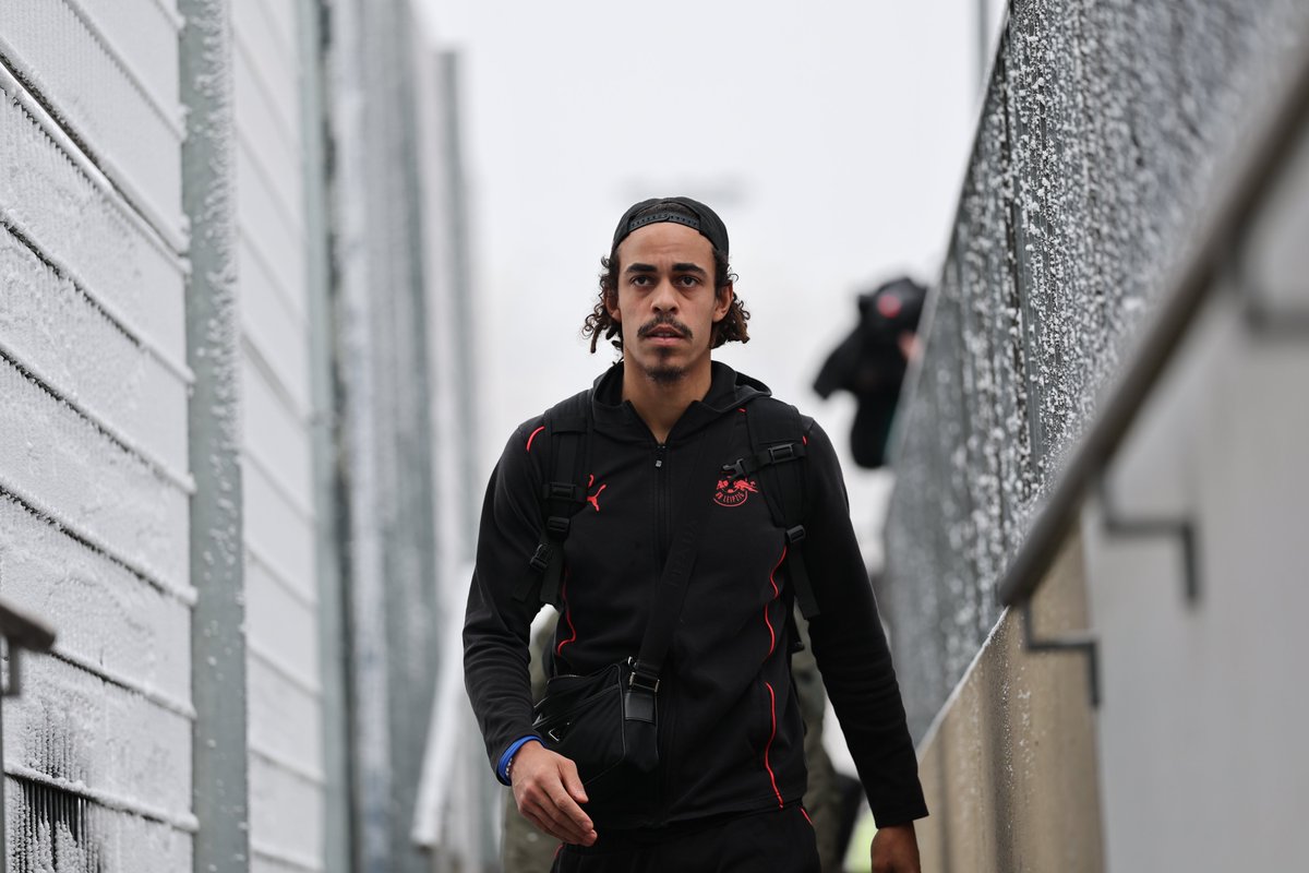 RBLeipzig's tweet image. Heute ganz besonders schön: @yussufyurary ist nach 61 Tagen wieder zurück im Kader der Roten Bullen! ❤️🤍

#RBLBOC @Bundesliga_DE