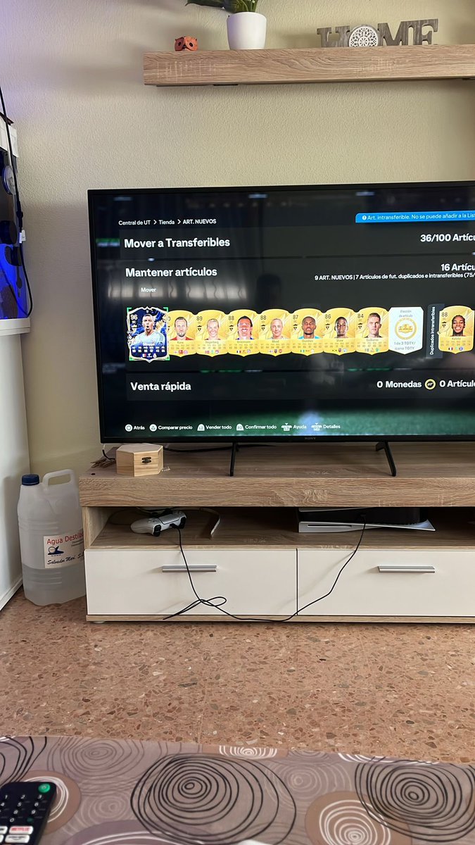 guillermet98's tweet photo. @DjMaRiiO @easportsfces @EASPORTSFC no está mal para ser el segundo día de los TOTY https://t.co/8YHzXtbau2