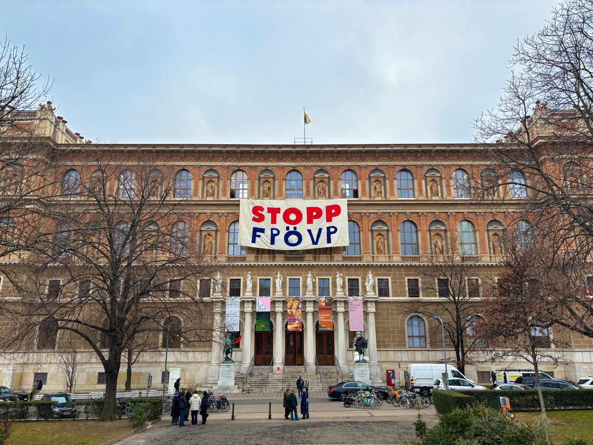 So wird die Akademie der bildenden Künste Wien für die nächsten Tage während dem Rundgang ausschauen:)