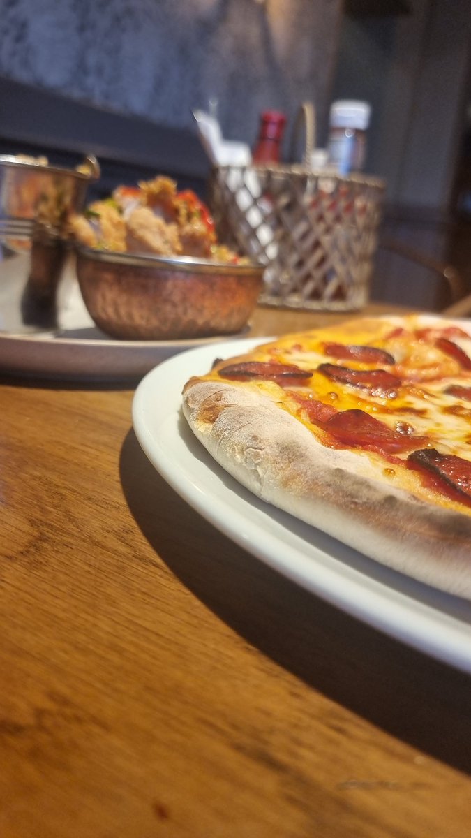 FourCans_Duffy's tweet photo. @Syndicate at the grapes for some food and can I say it's my first time here and the food is absolutely banging https://t.co/NPgsMK8sAI