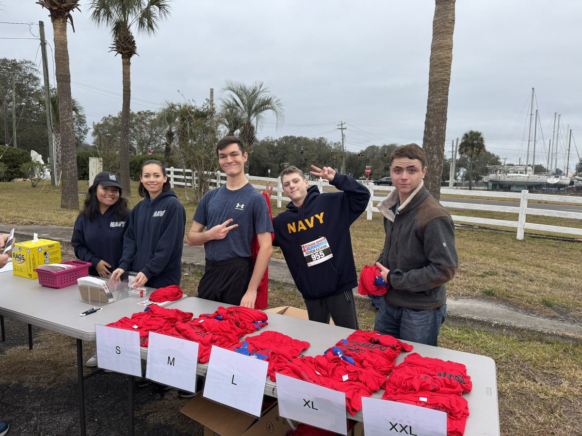 Dr. Jen Pryor Halter (@jenpryorhalter) on Twitter photo Proud of our NJROTC students for helping run the Hellcat 5K/10K in Green Cove Springs! ๐บ๐ธ๐ True leadership in action. #NJROTC #ClayHighPride #HellcatRace <a href="/1stPlaceSports/">1stPlaceSports</a> Proud of our NJROTC students for helping run the Hellcat 5K/10K in Green Cove Springs! ๐บ๐ธ๐ True leadership in action. #NJROTC #ClayHighPride #HellcatRace <a href="/1stPlaceSports/">1stPlaceSports</a>
