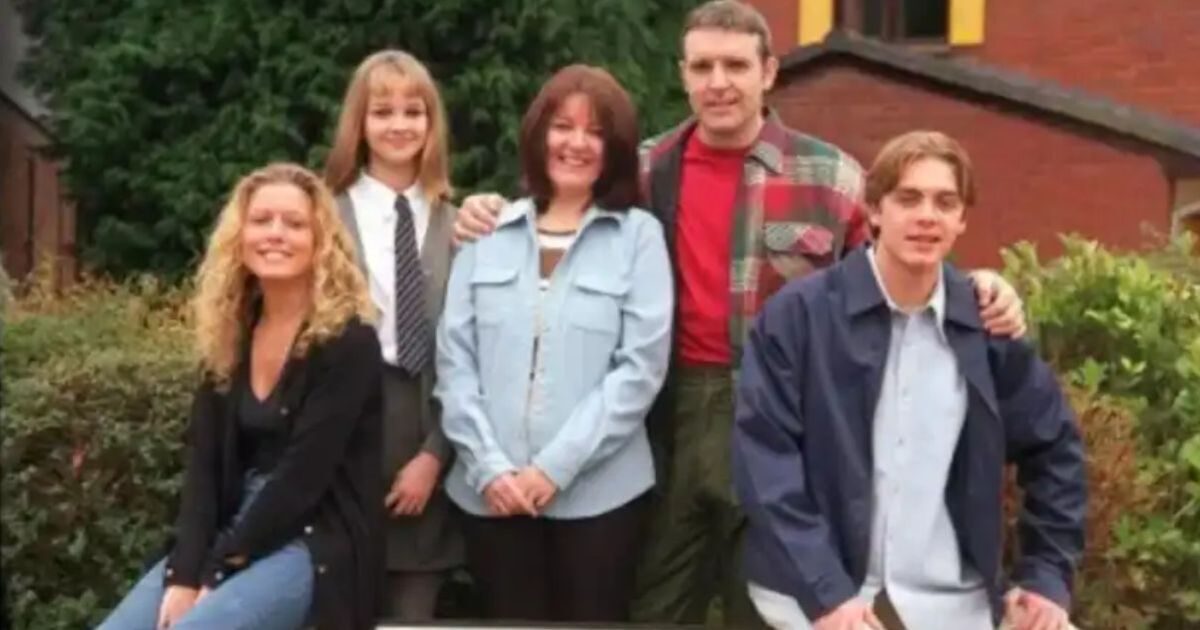 Kiitn (@kiitnshop) on Twitter photo Brookside Legend Lands Coronation Street Role 25 Years After Soap Controversy :  A former Brookside star will be returning to the world of soaps as she joins the cast of ITV's Coronation Street express.co.uk/showbiz/tv-rad… Brookside Legend Lands Coronation Street Role 25 Years After Soap Controversy :  A former Brookside star will be returning to the world of soaps as she joins the cast of ITV's Coronation Street express.co.uk/showbiz/tv-rad…