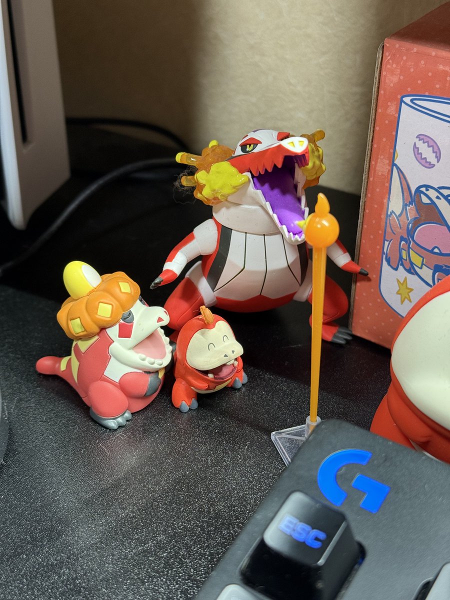 ΨろーまΨ tweet media