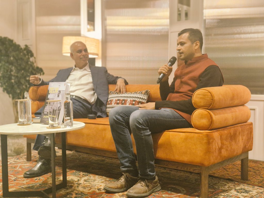 Padmapriya tweet media