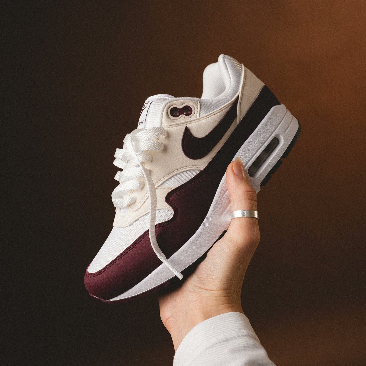 CaminoTV's tweet image. 5 paires de AM1 en giga promo (prix de base 150€) 

Bordeaux chck.me/12mW 84€
Bleu nuit chck.me/eEaL 90€
Jaune chck.me/8xjS 75€
Camel chck.me/lt2V 84€
Rose chck.me/jZE9 75€
Kaki chck.me/KM1W 75€ 

Code…