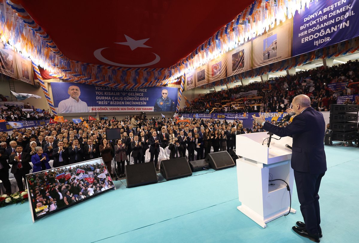 RTErdogan's tweet photo. Hasreti gönlümüzden hiçbir zaman gitmeyen, sevmelere bir ömrün yetmediği, civanmert insanların memleketi Adana… Teşekkürler Adana! 🇹🇷 https://t.co/K6k80ukXuo