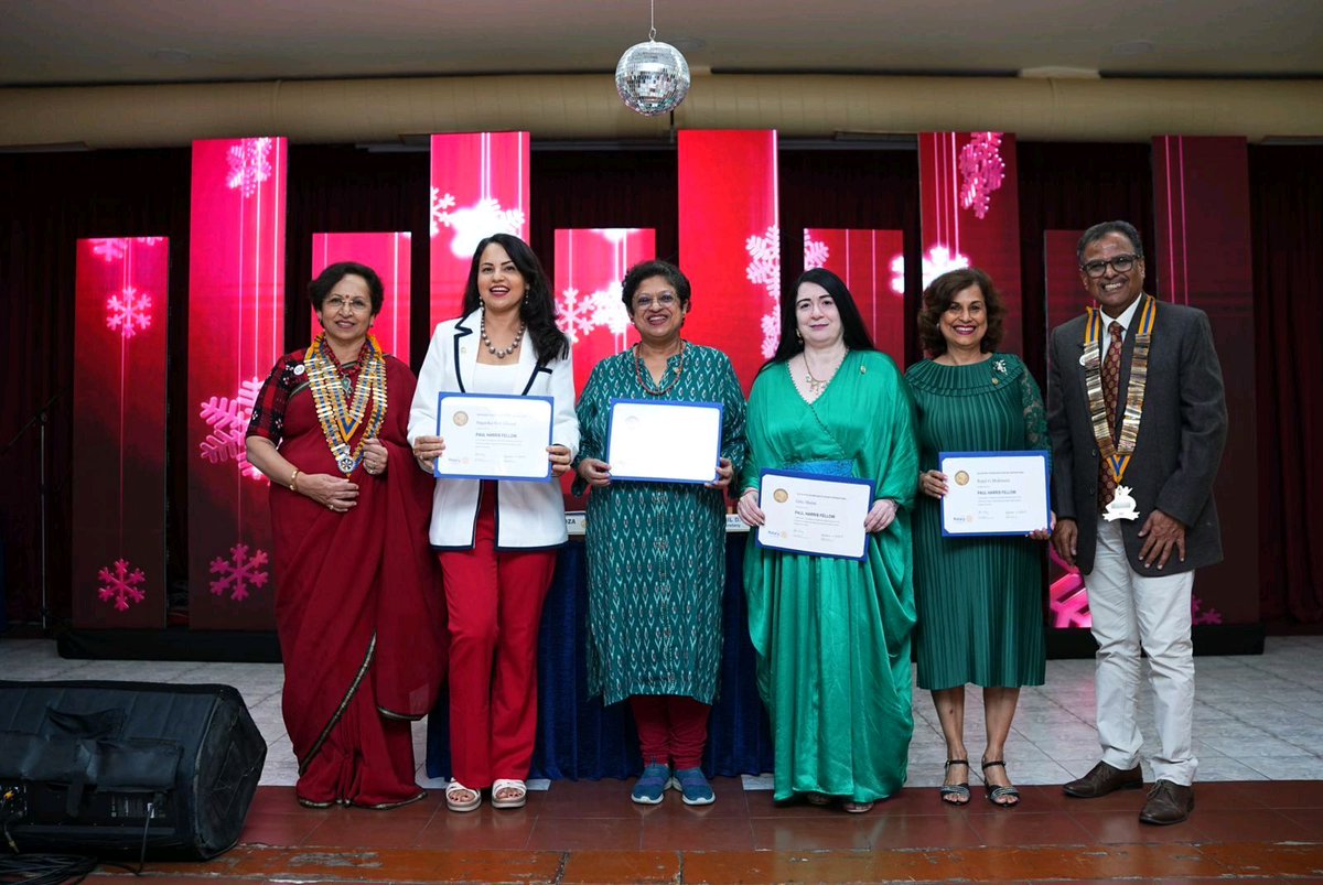 rcb1934's tweet photo. The Rotary Foundation (TRF) enables &amp; pays for all the phenomenal projects that @Rotary does worldwide.

Recently a few of our members donated $1,000 &amp; received their #PaulHarrisFellow certificates.

#rcb1934 #rotary #phf #donation #csr #communityservice #bengaluru #rotaryindia https://t.co/gVCRPOScNo
