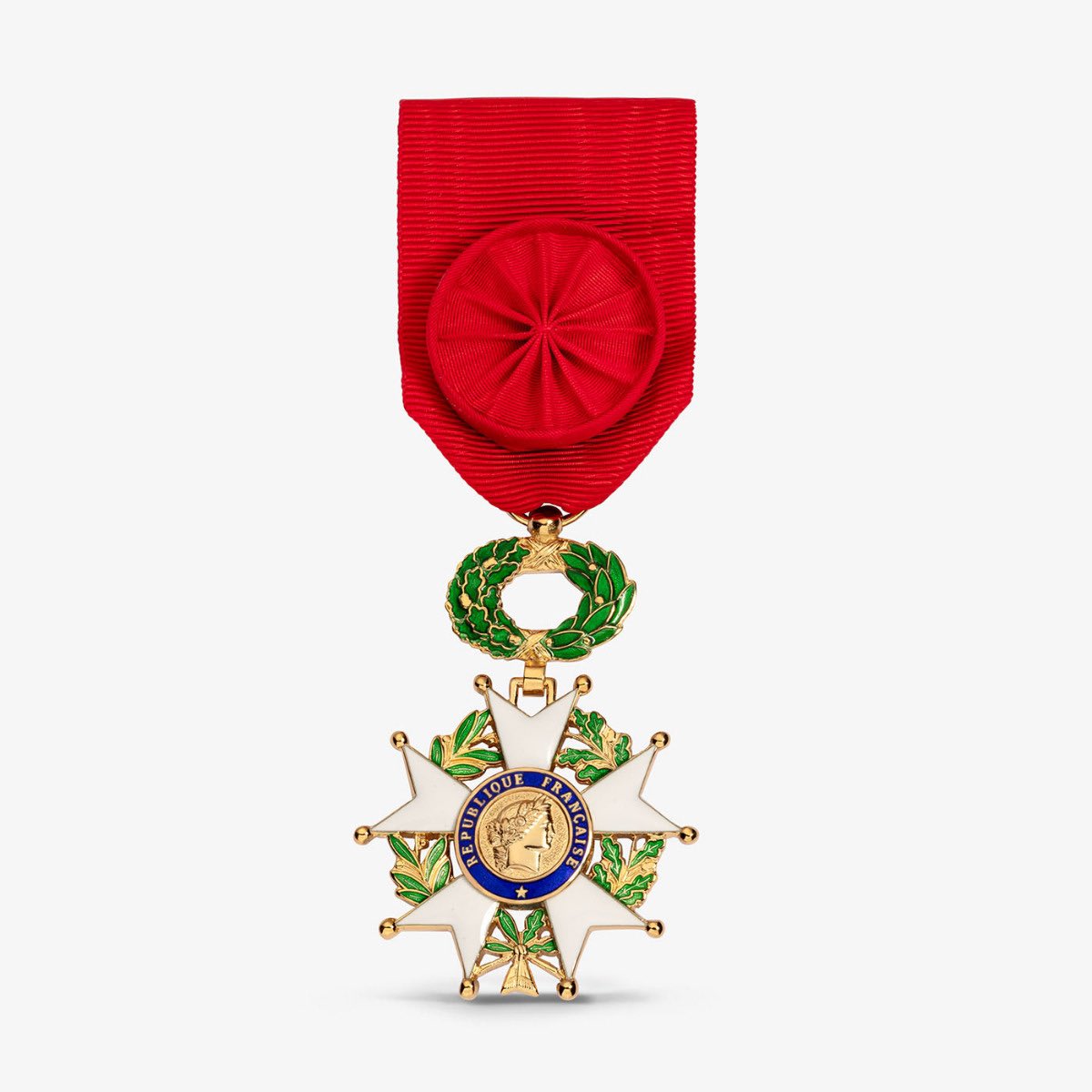 🎖️ Ce matin, en me levant, j’ai appris avoir été nommé Chevalier dans l’Ordre National de la Légion d’Honneur par décret signé par le Président de la République <a href="/EmmanuelMacron/">Emmanuel Macron</a> sur proposition de la Ministre du Logement <a href="/valerieletard/">Valérie Létard</a>
Je les en remercie très sincèrement. Du fond