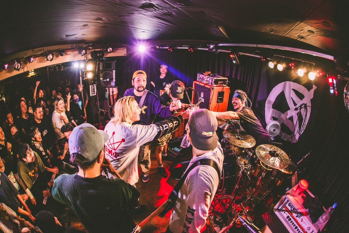 SHADOWS (@shadows_japan) on Twitter photo SHADOWS『Dig』TOUR 2024-2025
Day.20 帯広RESTありがとうございました!
明日もdustboxと札幌!THANK YOU SOLD OUT🔥
📸<a href="/naoto_iwabuchi_/">naoto iwabuchi/岩渕直人</a>
#SHADOWSJAPAN #DIG #DigTOUR
#BMP #BestMoshPlayer SHADOWS『Dig』TOUR 2024-2025
Day.20 帯広RESTありがとうございました!
明日もdustboxと札幌!THANK YOU SOLD OUT🔥
📸<a href="/naoto_iwabuchi_/">naoto iwabuchi/岩渕直人</a>
#SHADOWSJAPAN #DIG #DigTOUR
#BMP #BestMoshPlayer