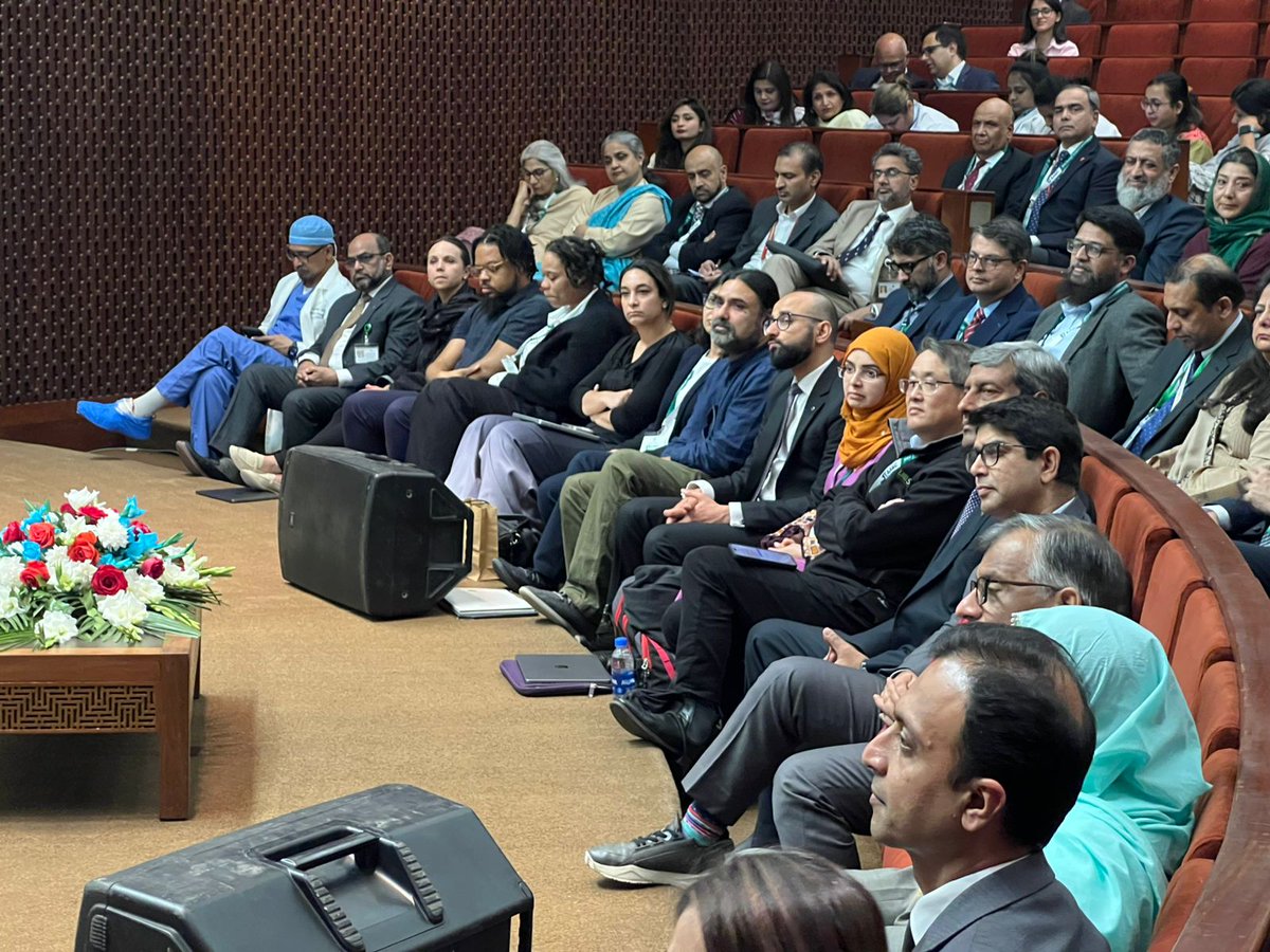 AdilHaiderMD's tweet image. Congrats to @SaleemIslam for organizing the 10th Annual Surgical Conference, marking a decade of this event. This year's theme lies at the heart of @AKU's mission - 'Beyond the Scalpel: Quality Care and Patient Safety" - our sincere gratitude to @herbchen for his participation