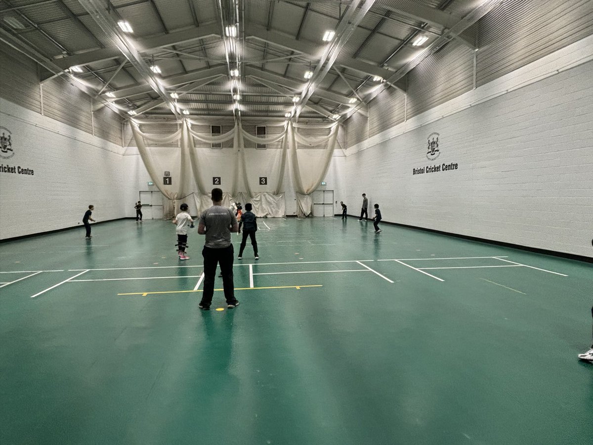 DFCALtd's tweet photo. Back with a band Week 1 of 2025 of our #DFCA #BYCL Under 12s Indoor Cricket League @Gloscricket Enjoying all the exciting match action!
Game 1: @LodwayCC vs @BishopstonCC
#indoorcricket #development #enjoyment #runs #wickets #catches https://t.co/1TfTp14Hnk