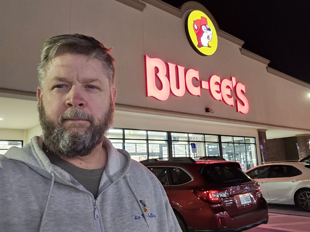 dansk_holger's tweet photo. I love meeting my #MEEPS (MeWe Peeps) in the REAL. Thanks for the homemade Strawberry Wine! @mewe is such a great platform to actually connect with real people and not just those seeking monthly influencer checks like other platforms.
@RealBuccees https://t.co/z2pnvlKTHw