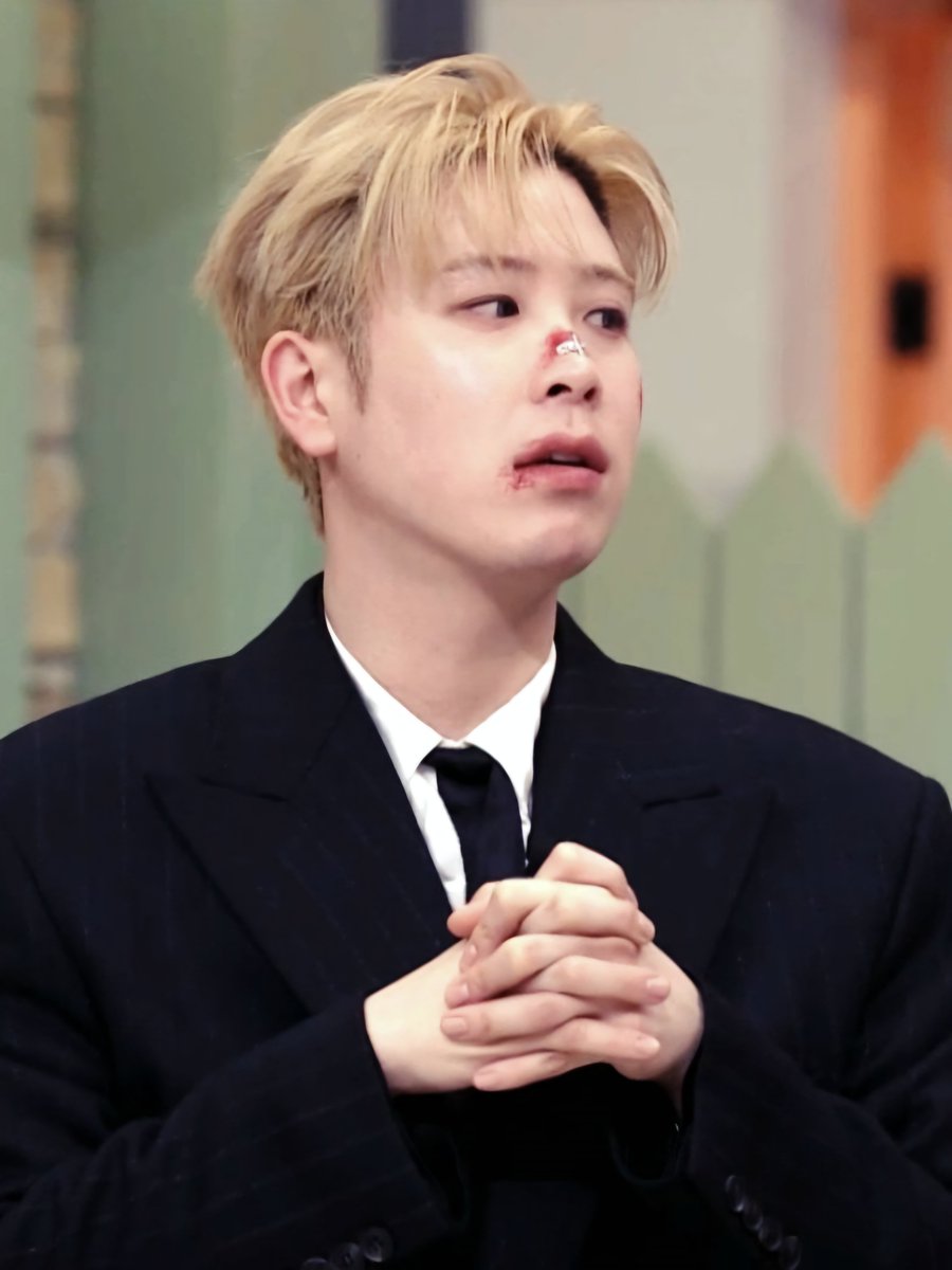 daco___z's tweet photo. 같은 그룹이신 점 https://t.co/tKAAty8s8f