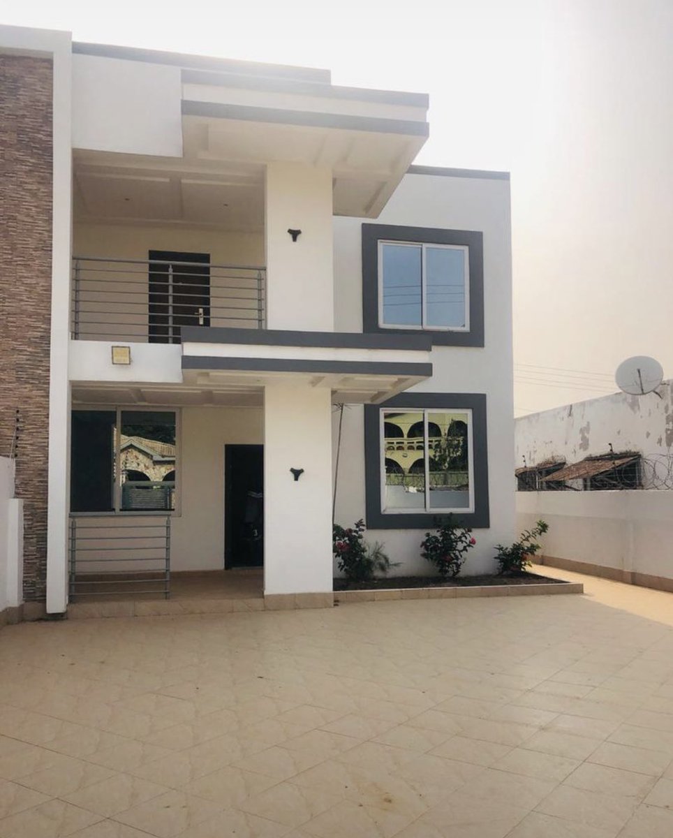 homesnshelters's tweet photo. LOCATION: ACHIMOTA MILE 7, ACCRA.
PRICE: USD 700 PER MONTH.
#return #returns #value #values #risk #riskmanagement #shelter #thehomesandshelterent #yourluxurybuyer #HRGVLR https://t.co/2MN5GTga5V