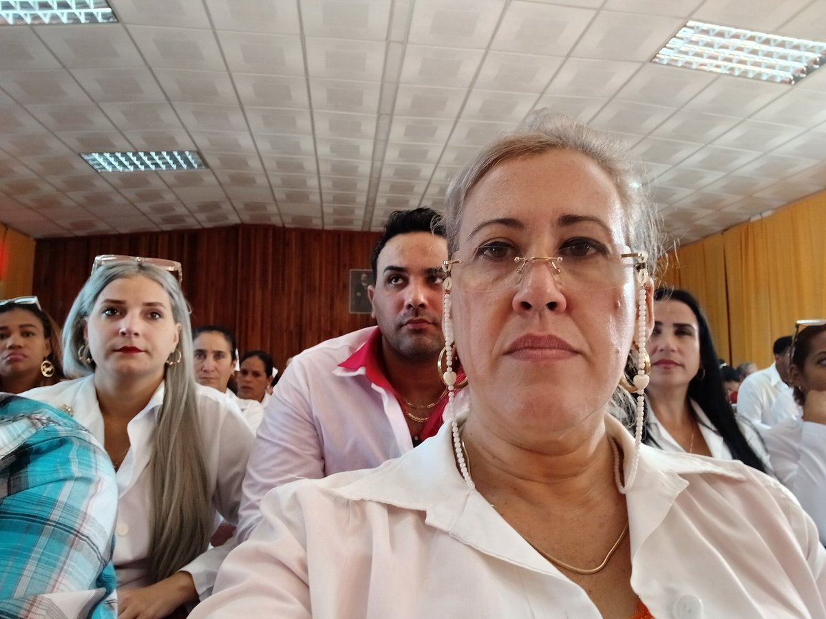 DireccionCphem's tweet photo. Inicia Balance de trabajo de Salud del año 2024 en el municipio Sagua de Tánamo, con el Homenaje a nuestro #FidelEsRevolución. Con la presencia de las autoridades del territorio y cuadros de la DGS. #CPHEM #HolguínEsSalud https://t.co/UI0IxUOXSq