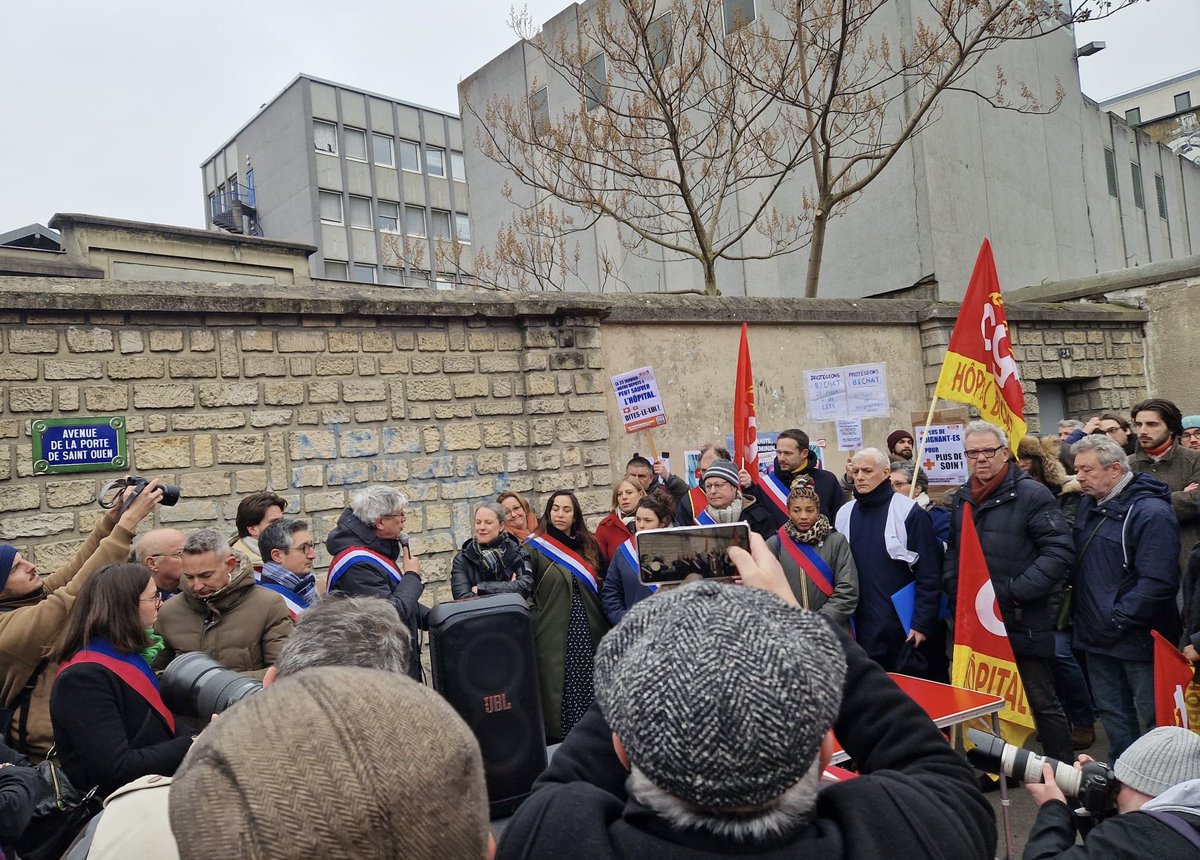 Fr_Bechieau's tweet photo. Rassemblés avec les personnels hospitaliers et les usagers pour défendre l’hôpital public ! Non à la fermeture des hôpitaux #Bichat et #Beaujon ! #Urgences #Santé #hopitaux #hopital #Solidarité #Paris @ParisUrgence @MdpMouvement https://t.co/jX3x1cCUr8