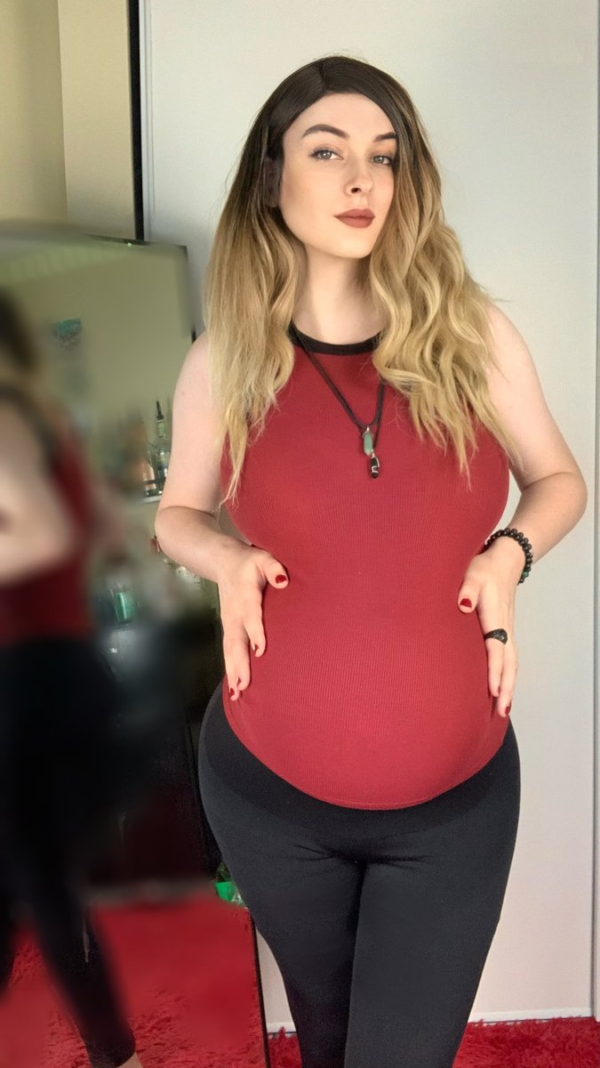 strahug's tweet photo. Just a minor growth spurt. Nothing to worry about 🥵

#pregnant #preggo #pregnancy #expansion #pregnancykink https://t.co/slhhITOlKi