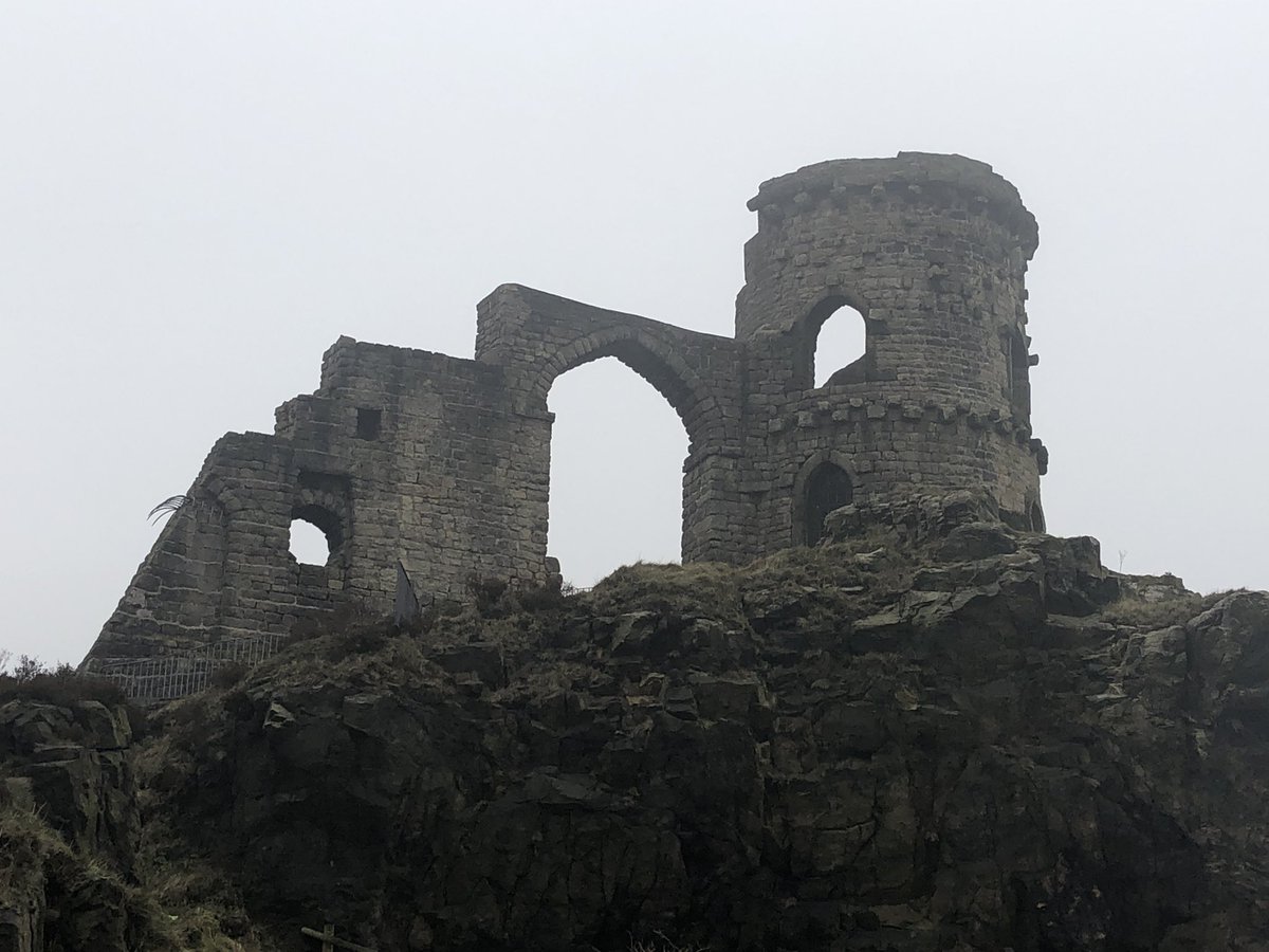 SwanwatchUk's tweet photo. #Mowcop awfully cold and breezy . Calf muscles killing after that hike .
Did see daffodils in flower & a magpie building a nest .
Spring certainly making itโs self known !
As well deserved chocolate bar from the shop at the top. https://t.co/1zg2hWgU4Y