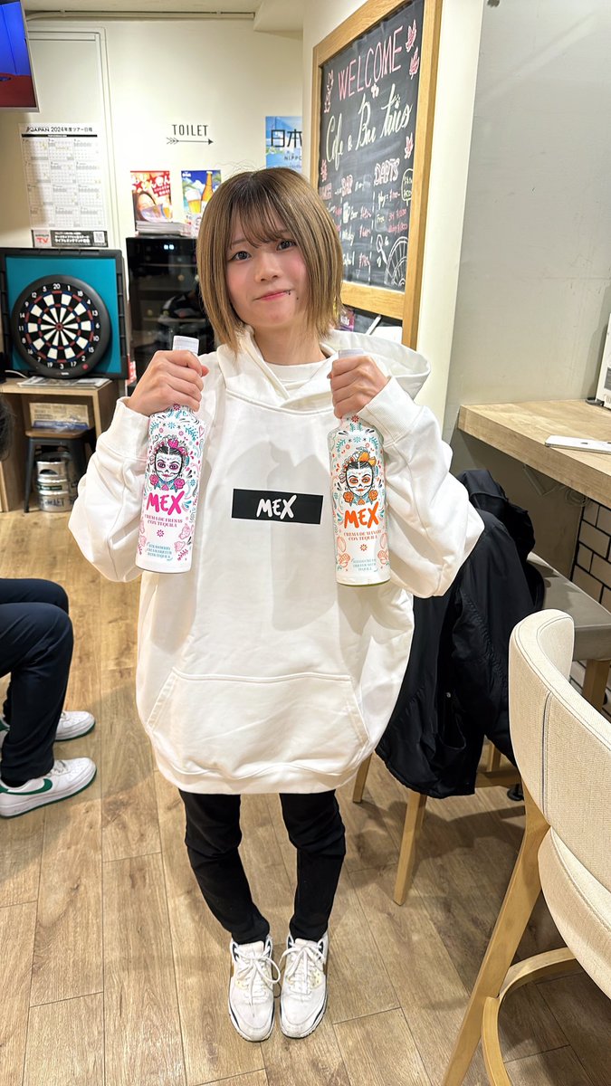 ShinBW's tweet photo. 可愛いモデルさん来たわ！

 #メックステキーラ https://t.co/mmvEK00tV1