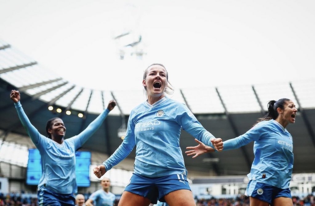 MCWFCXtra's tweet image. GIVEAWAY! 🚨

We’ve got the opportunity for 5 of you to win a pair of General Access tickets for this weekend&apos;s Manchester Derby! 

👇 How to enter:

1️⃣ Retweet this tweet
2️⃣ Follow @MCWFCXtra 

Good luck! 🤞