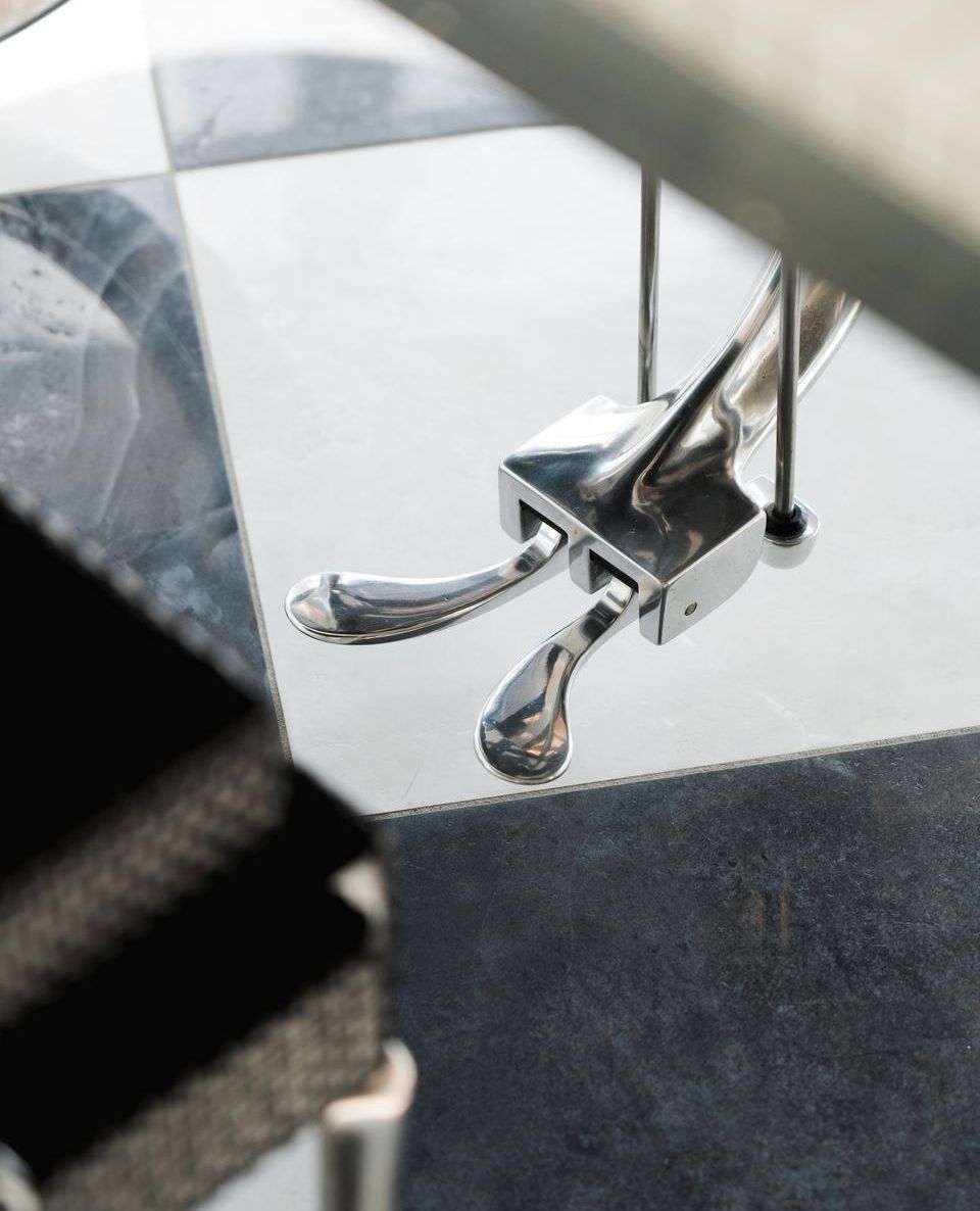 PH_Pianos's tweet photo. Every handcrafted PH Grand Piano can be customized to suit the setting and aesthetic of its space. The PH Grand Piano comes in a full range of sizes, from PH150 to PH208 cm in length. https://t.co/mSWmkfSnKo