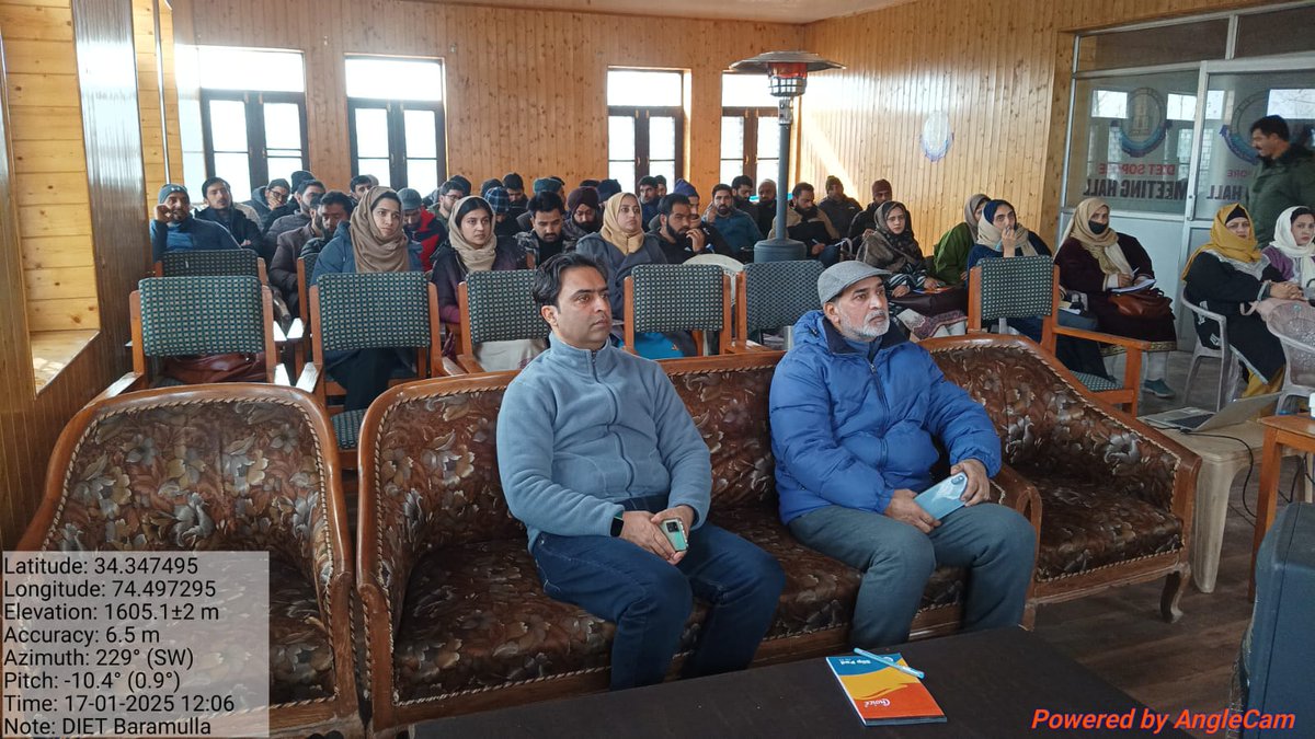 DIET_BARAMULLA's tweet photo. DIET Sopore Baramulla, completed the Workshop for Vocational Trainers (VT's) today. A total of 100 VT's were trained from various trades in the District Baramulla
@EduMinOfIndia @ncert @JKSamagra @DCBaramulla @mingasherpa @asifshahgeo @RameezSudhan @parakh_ncert @indranibhaduri https://t.co/kIlIvCn2yS