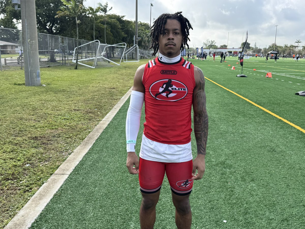 Glenville Academy 2026 CB Chris Newell Jr. playing a lot of Nicklel and Strong Safety Battle 7v7 South Florida. Had a pick on the final play of pool play. Says Pitt is going the best job recruiting him. Wants to get to WVU and Michigan State next. on3.com/db/chris-newel…