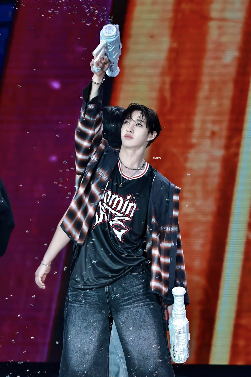 250118 🐺 HD
In dominATE Hong Kong

#StrayKids #SKZ #스트레이키즈 #스키즈
#Bangchan #방찬 #ChristopherChahnBahng