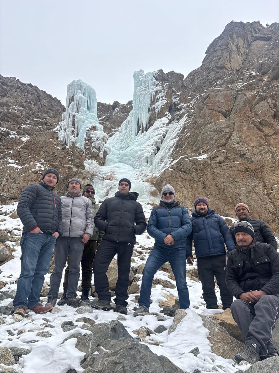 DIPR_Kargil's tweet photo. Administrative Secretary Agriculture, Bhupesh Chaudhary today visited Sodh Block in Kargil to review the progress of Micro Irrigation Project in the Sharbat Gond, Yourbaltak, and Apati areas.
@Info_Ladakh
@ddnewsladakh 
@DDNewslive 
@airnewskargil 
@prasarbharti https://t.co/zlwoVVqotV