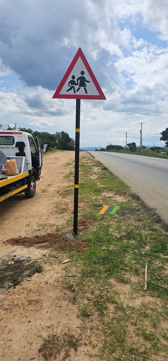 stripesnsigns tweet media