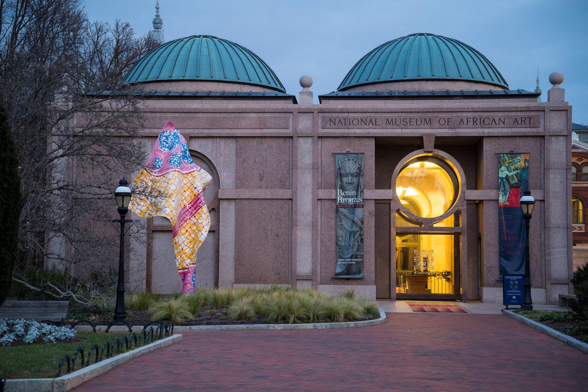 si_africanart's tweet image. Planning a visit? 🗓️ 

· Note: In observance of Inauguration Day and Dr. Martin Luther King Jr. Day, we'll be closed Jan. 20.

· Save the date: 💕 Feb. 14 | Africa, With Love—music, art, and more! africa.si.edu/education/afri…

📸 Event Photojournalism, 2024/NMAfA