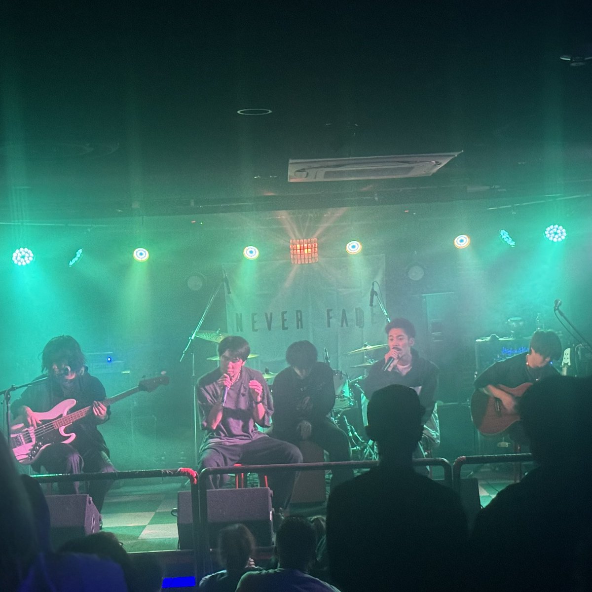 Nickmin11's tweet image. #NEVERFADE
STRUGGRISE TOUR 2024-2025 FINAL
ONE MAN LIVE

#LOUDAFFECTION ソールドアウト！
秋田にはネバフェという最強にカッコいいロックバンドがいる！と誇りに思えるLIVEでした！
秋田の雪が溶けるんじゃないかってぐらいとにかく熱かった！🔥