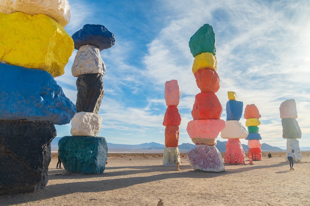 crisg_art's tweet photo. Seven Magic Mountains!
#Nevada #LasVegas #SevenMagicMountains #Explote #SonyAlpha https://t.co/2REp6LfbKc