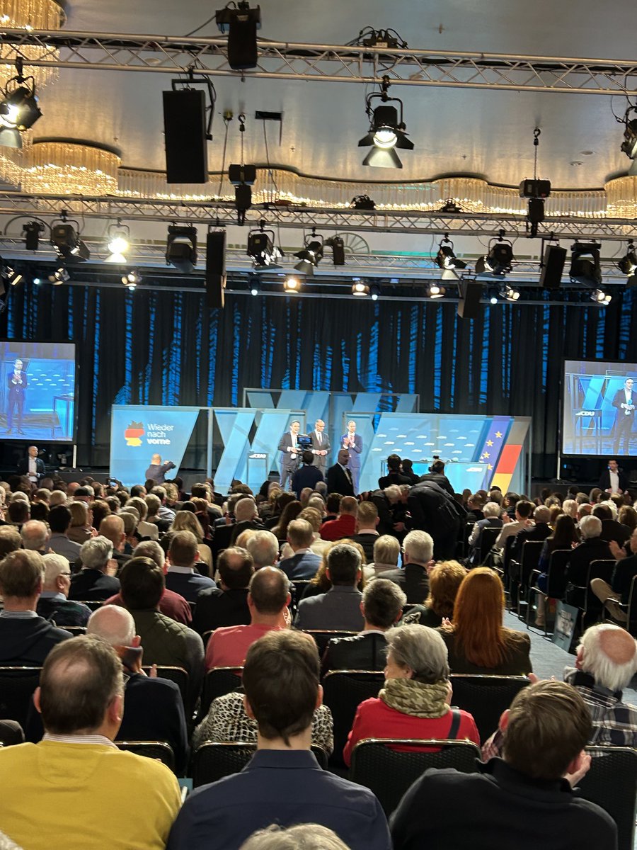 Hero Warrings (@warrings) on Twitter photo Full House in #Hannover Wahlkampf mit <a href="/_FriedrichMerz/">Friedrich Merz</a> <a href="/CDU/">CDU Deutschlands</a> <a href="/CDUNds/">CDU in Niedersachsen</a> Full House in #Hannover Wahlkampf mit <a href="/_FriedrichMerz/">Friedrich Merz</a> <a href="/CDU/">CDU Deutschlands</a> <a href="/CDUNds/">CDU in Niedersachsen</a>