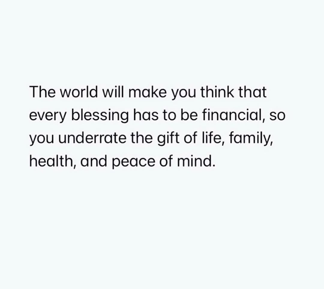 WakeupPeopIe's tweet photo. Life’s biggest blessings aren’t for sale. https://t.co/3DoGEgPvjC