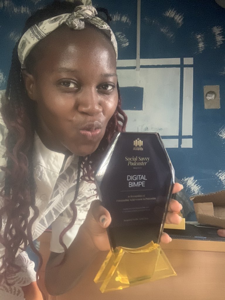 digitalbimpe's tweet image. "Thrilled to kick off 2025 with another prestigious recognition! 🙌 I'm honored to receive the Digital Bimpe Social Savvy Podcast award from @myjollofradio 📻.
This award is a testament to four years of hard work and dedication to partnering with Jollof Radio.